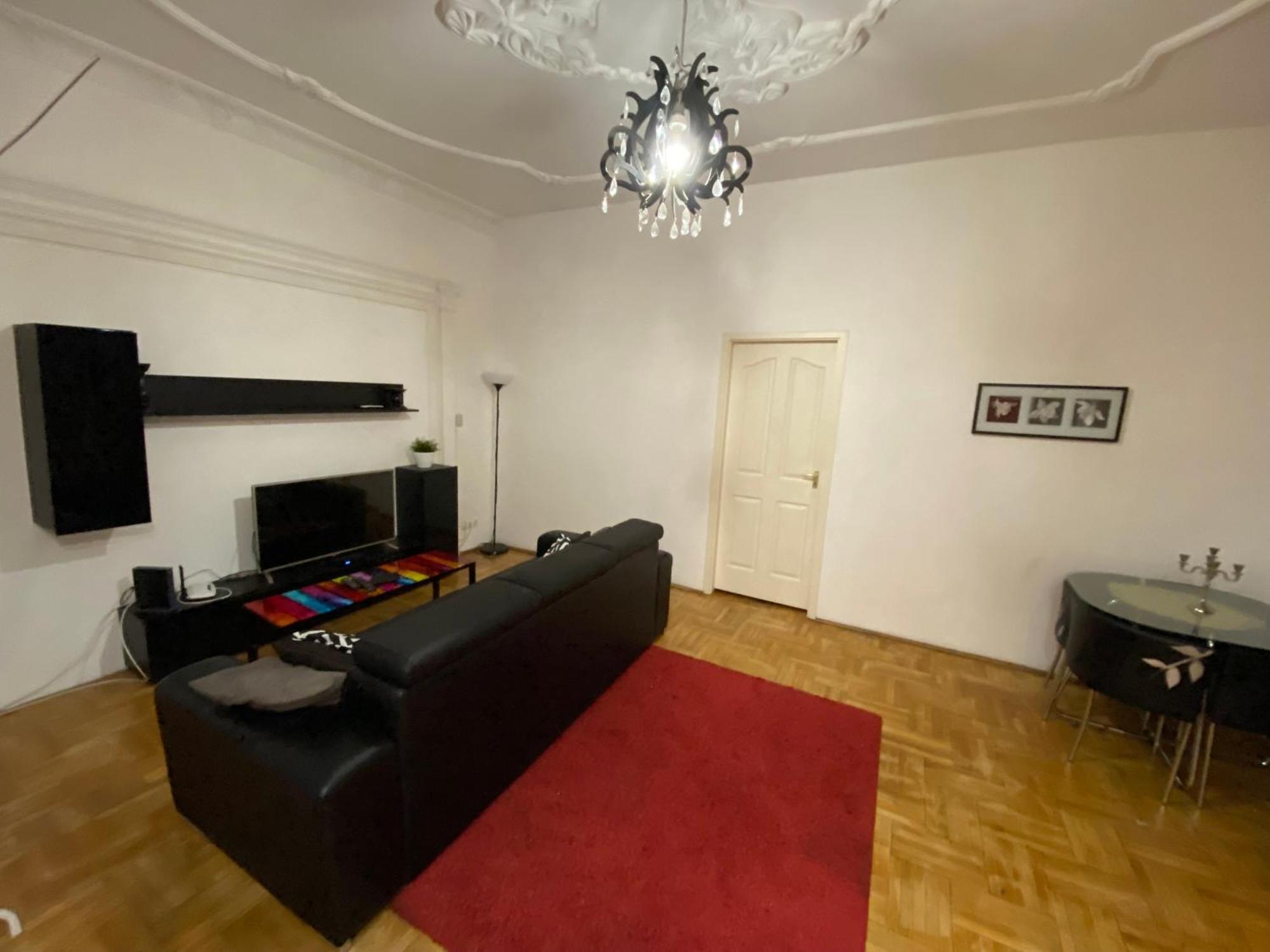 Apartment With Balcony And Ac Next To Danube Budapest Eksteriør bilde